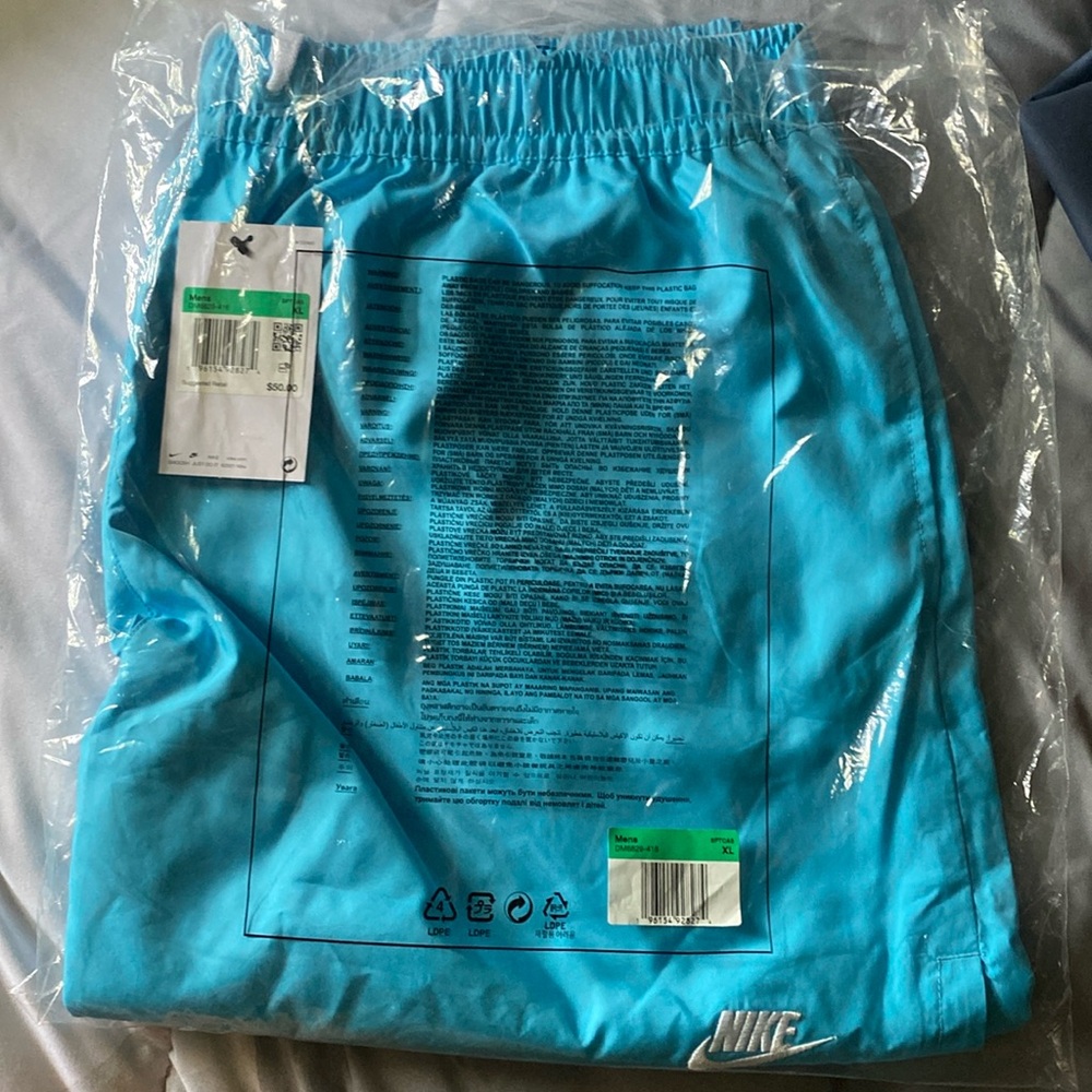 Men’s nike club woven shorts
